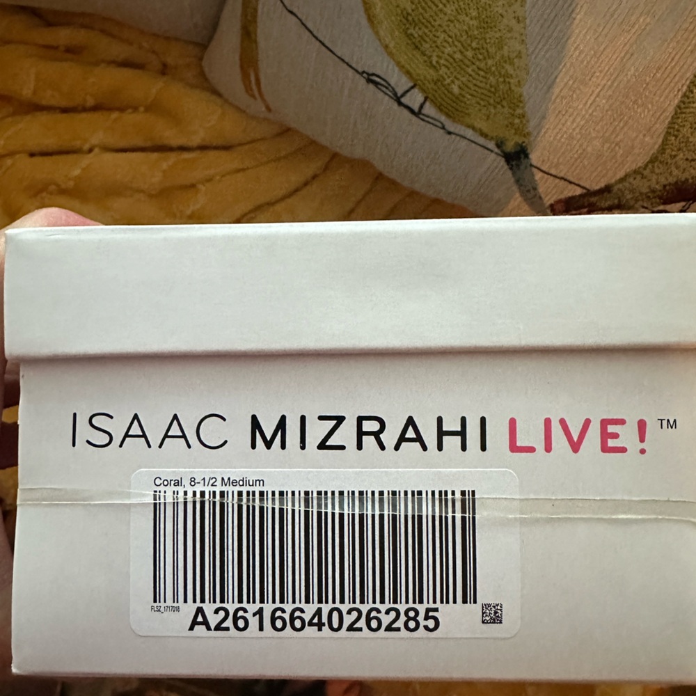 Isaac Mizrahi Adalyn Coral Perforated Suede Moccasins Loafer 8.5 - Picture 5 of 6